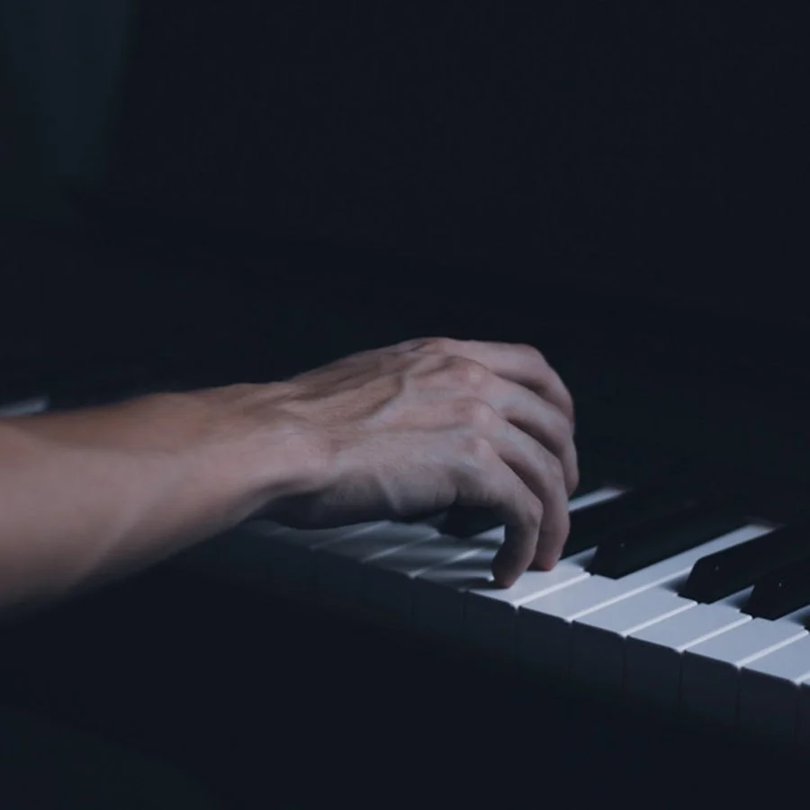 Idea 10 - Gibran Alcocer (For Easy Piano) by poon