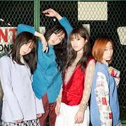 아카이코엔