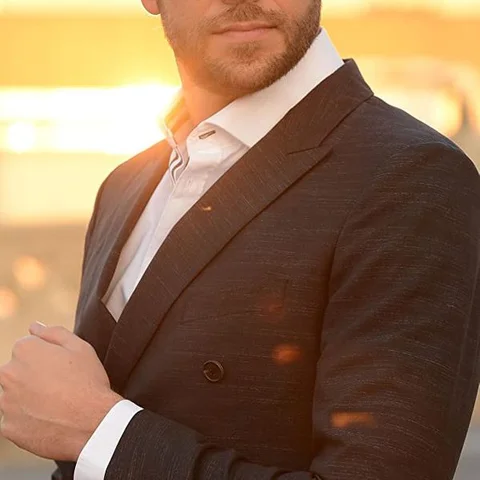 Zachary Levi