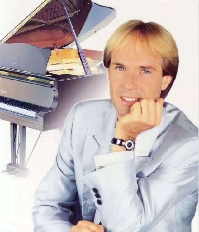Ballade Pour Adeline - Paul de Senneville/Olivier Toussaint (Richard Clayderman - For Piano Solo - With Finger and Chord) by poon